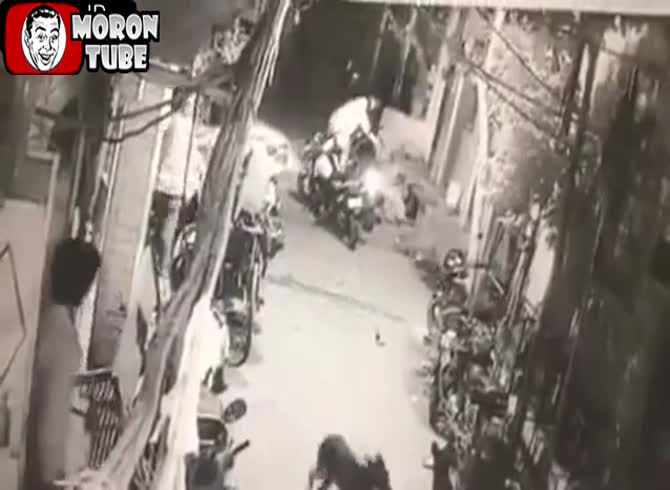Video: Punitive trip to a rapist's house (Public Averti)